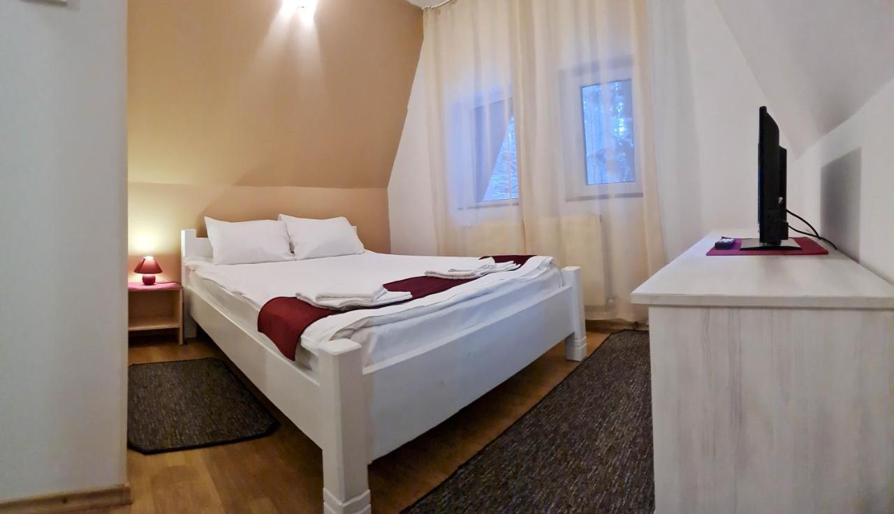 Pensiunea Happy Inn Vatra Dornei Exterior photo