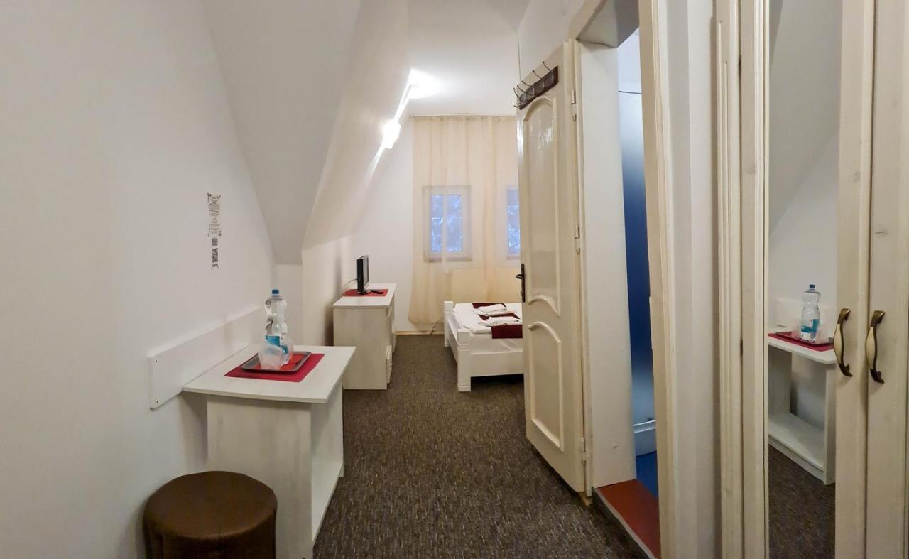 Pensiunea Happy Inn Vatra Dornei Exterior photo